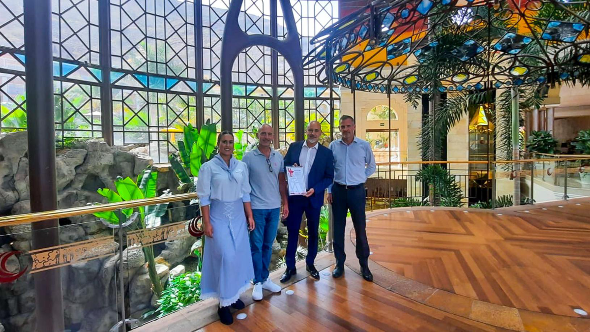 El Hotel Cordial Mogán Playa recibe, un año más, el DER Touristik Red Star Quality Award