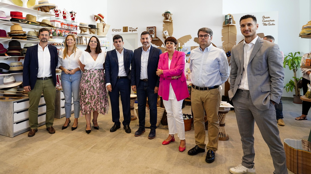 Perchel Beach Club acoge la inauguración de La Molina, un espacio de canariedad moda, artesanía, cultura, gastronomía y
