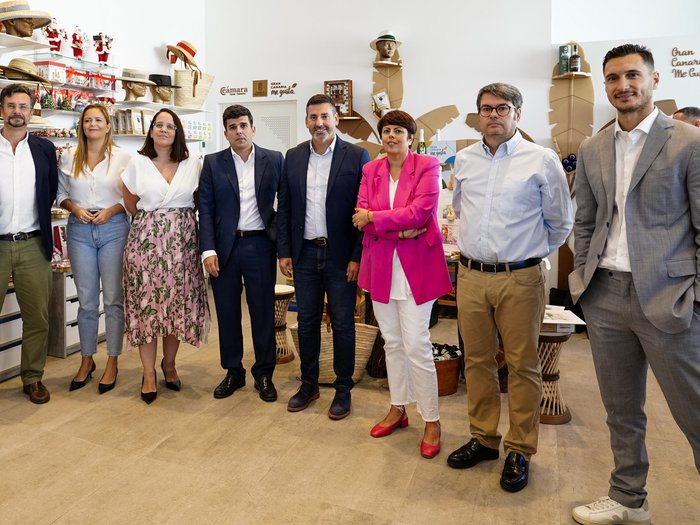 Perchel Beach Club acoge la inauguración de La Molina, un espacio de canariedad moda, artesanía, cultura, gastronomía y